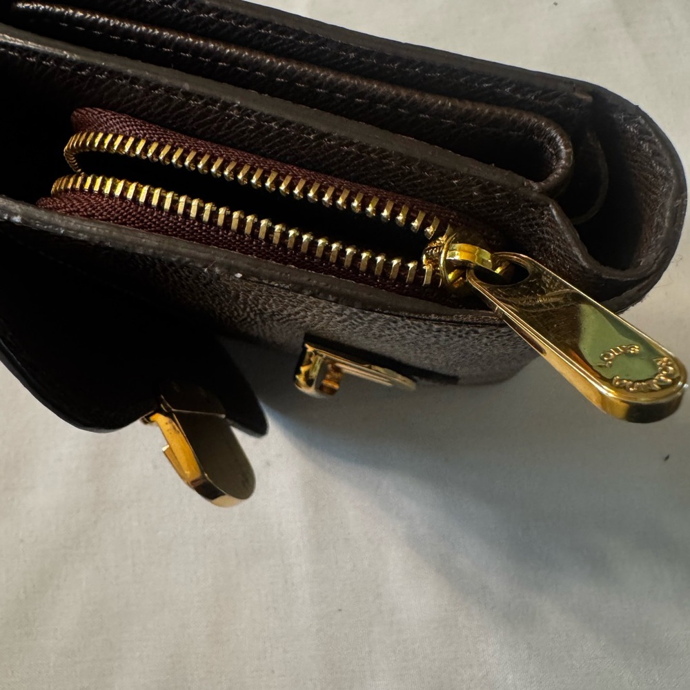 Louis Vuitton Damier Ebene Louisville wallet - Picture 6 of 12